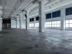 Tuas Avenue 10 (D22), Warehouse #586602351